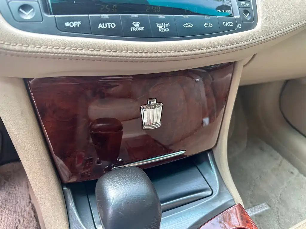 Toyota Crown 2015 — фото 14