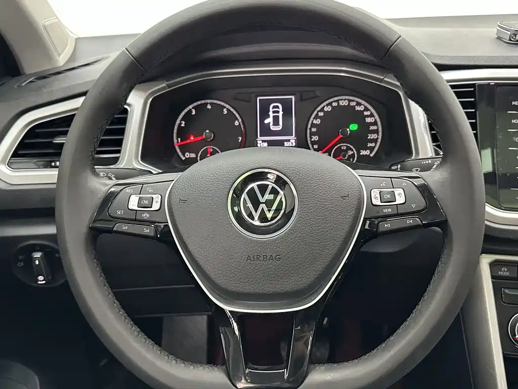Volkswagen T-Roc 2022 — фото 12