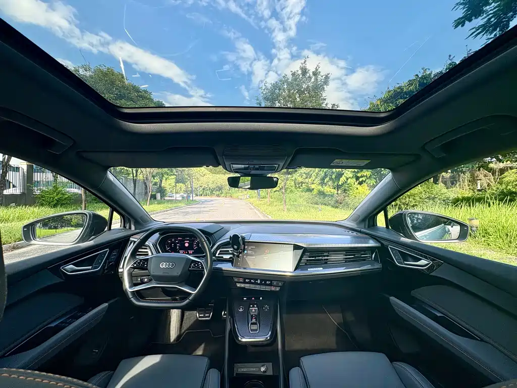 Audi Q4 E-Tron 2023 — фото 12