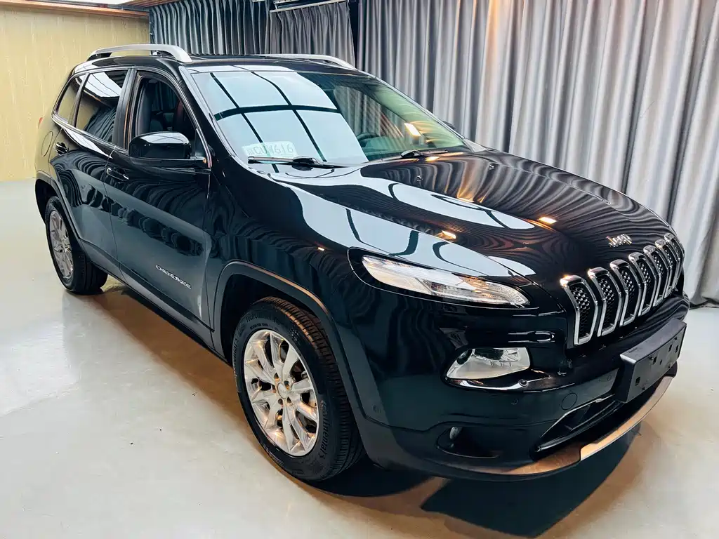 Jeep Cherokee 2016 — фото 3