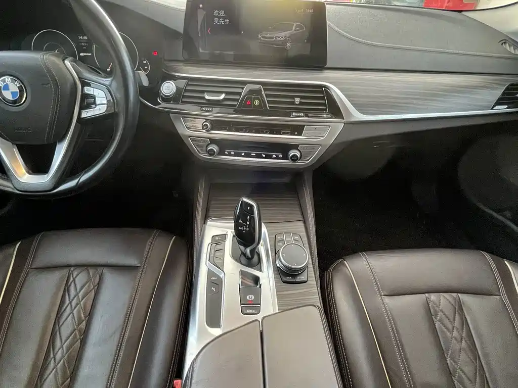 BMW 5 Series New Energy 2019 — фото 15
