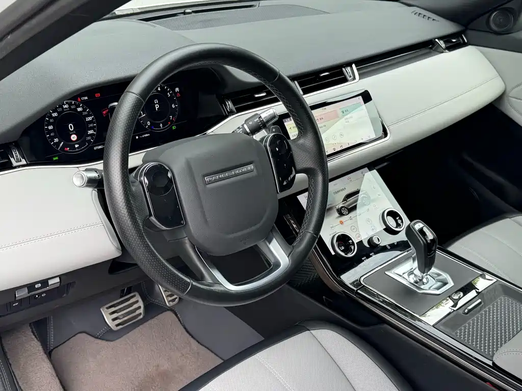 Land Rover Evoque 2020 — фото 11