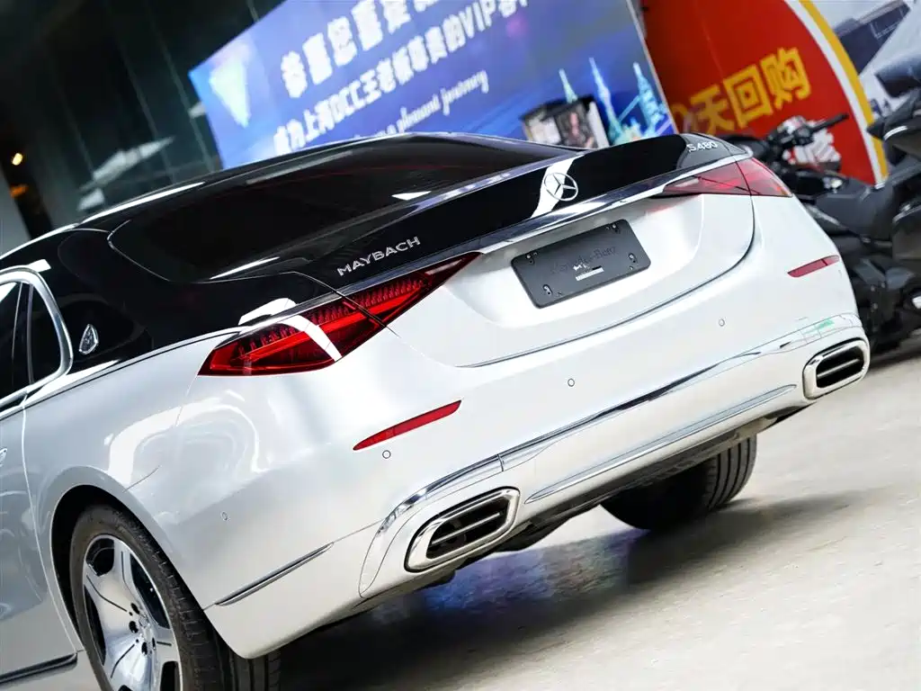 Mercedes-Benz S-Class 2025