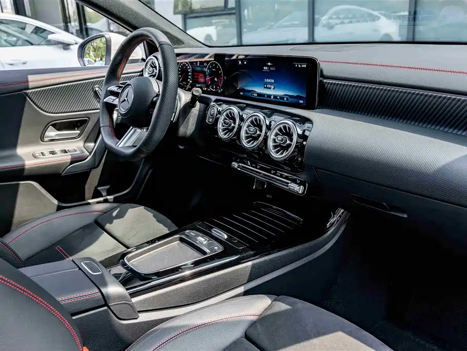 Mercedes-Benz A-Class 2026 — фото 17