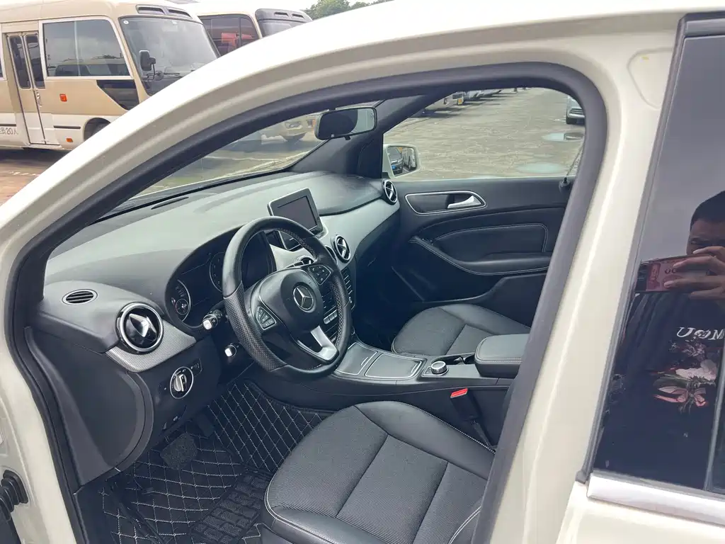 Mercedes-Benz B-Class 2015 — фото 9