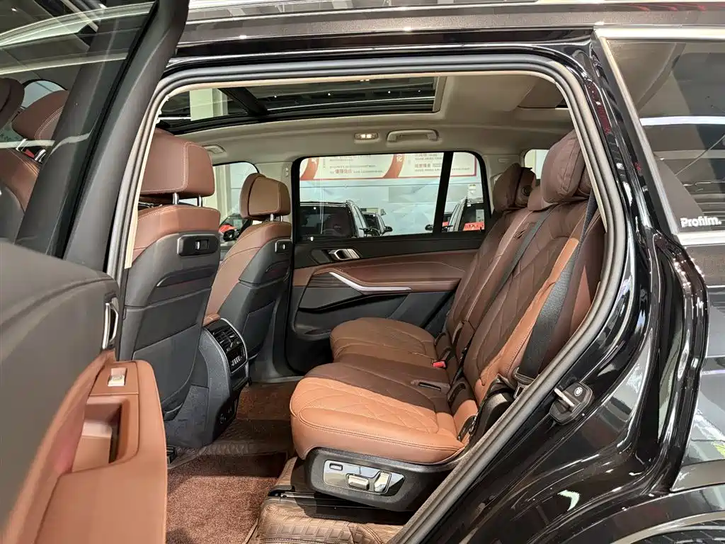 BMW X7 2026 — фото 33