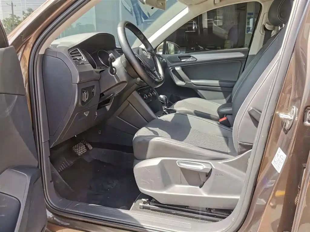 Volkswagen Tiguan L 2017 — фото 8