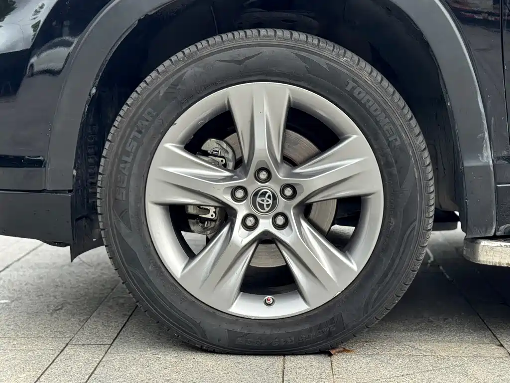 Toyota Highlander 2017 — фото 24