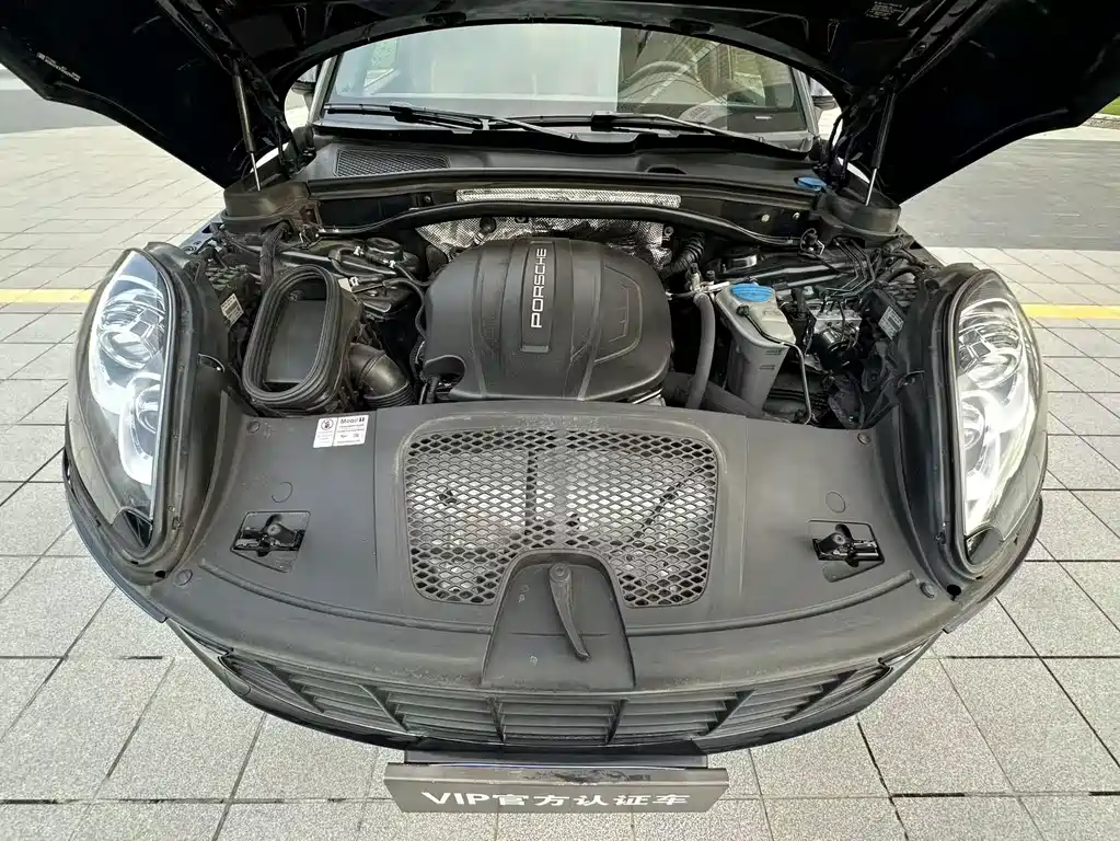 Porsche Macan 2018 — фото 14