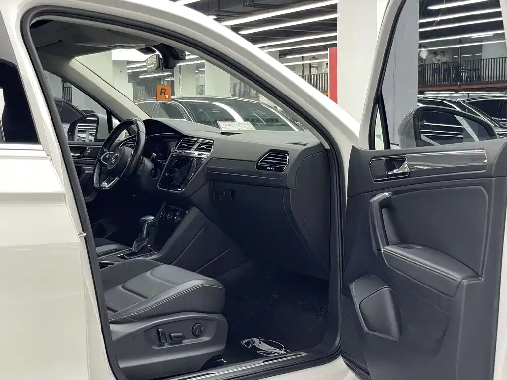 Volkswagen Tiguan L 2021
