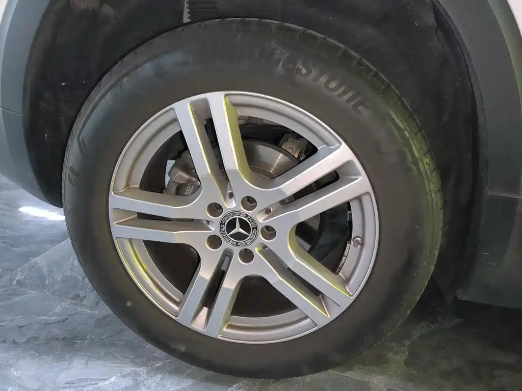 Mercedes-Benz GLB 2023 — фото 18