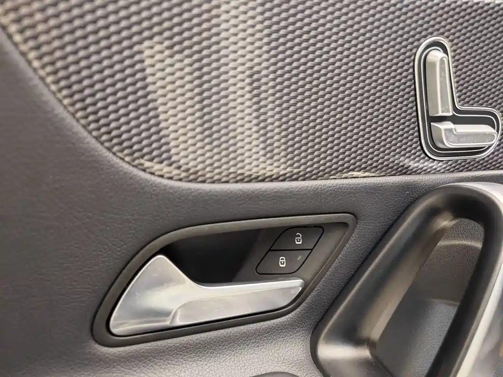 Mercedes-Benz A-Class 2021 — фото 8