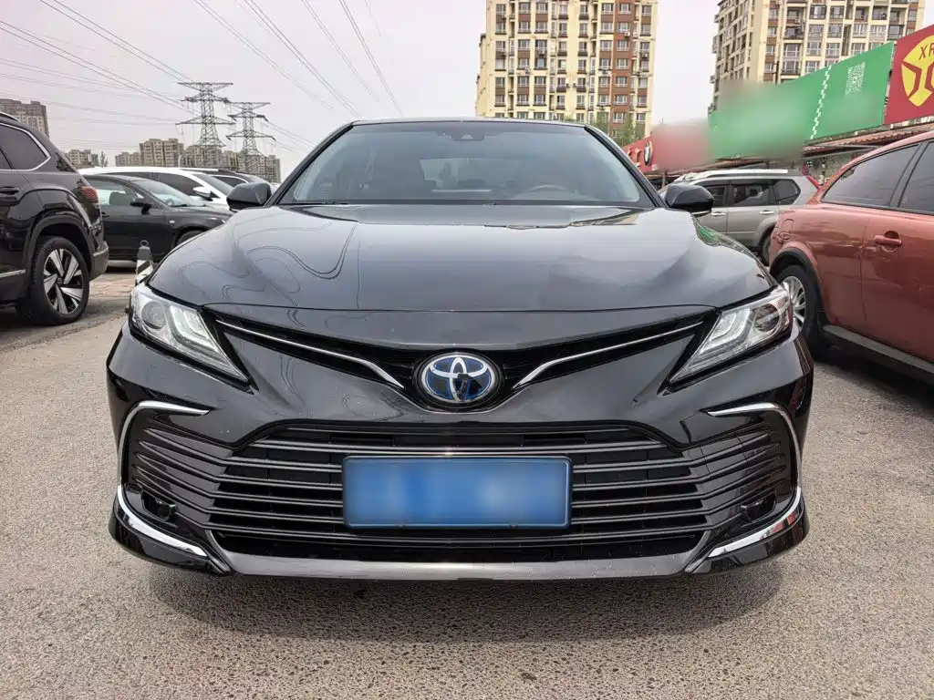Toyota Camry 2021 — фото 7