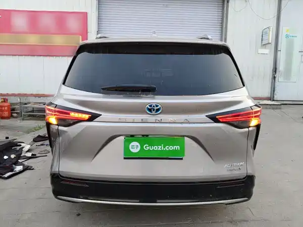 Toyota Sienna 2022