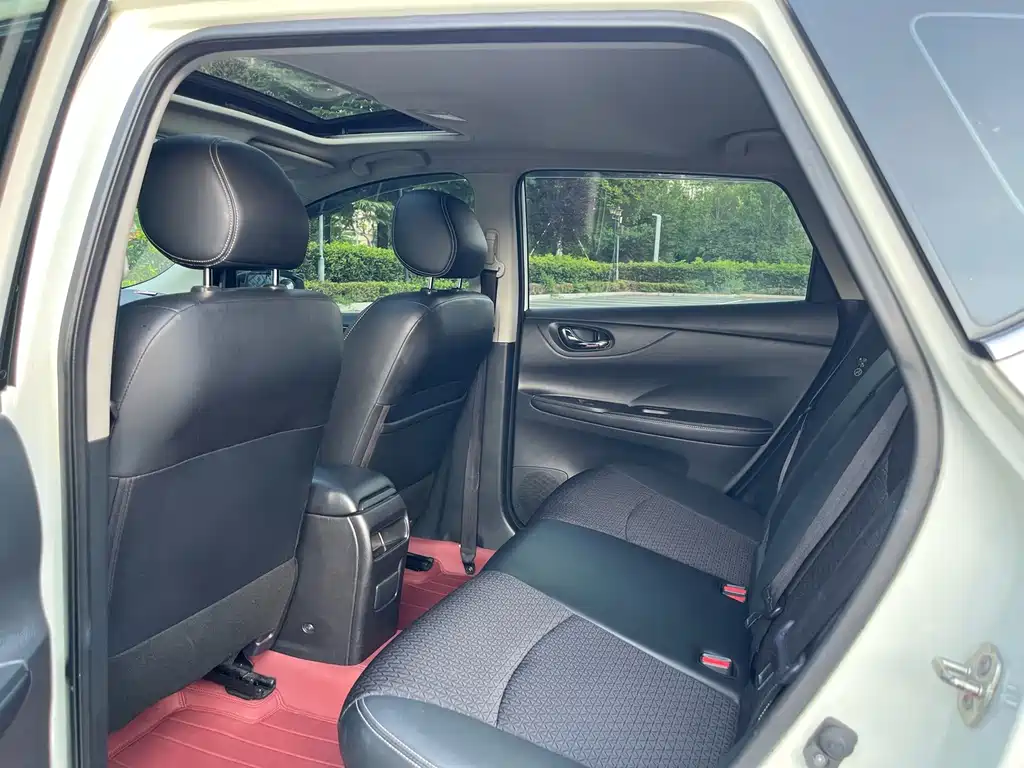 Nissan Tiida 2019 — фото 27