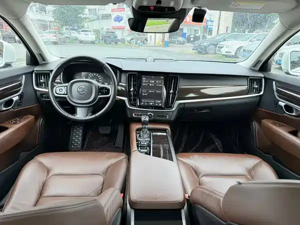 Volvo S90 2017