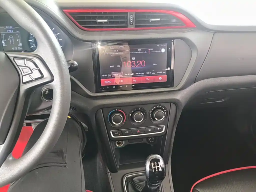 Chery Tiggo 3 2018 — фото 13