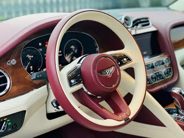 Bentley Bentayga 2021