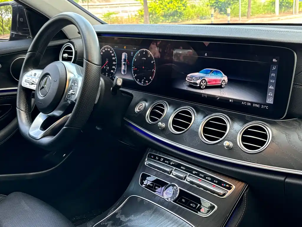 Mercedes-Benz E-Class 2019 — фото 14