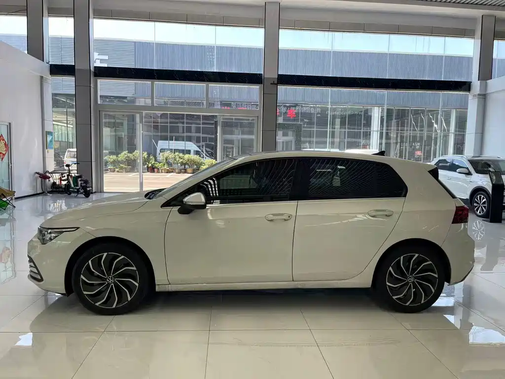 Volkswagen Golf 2022