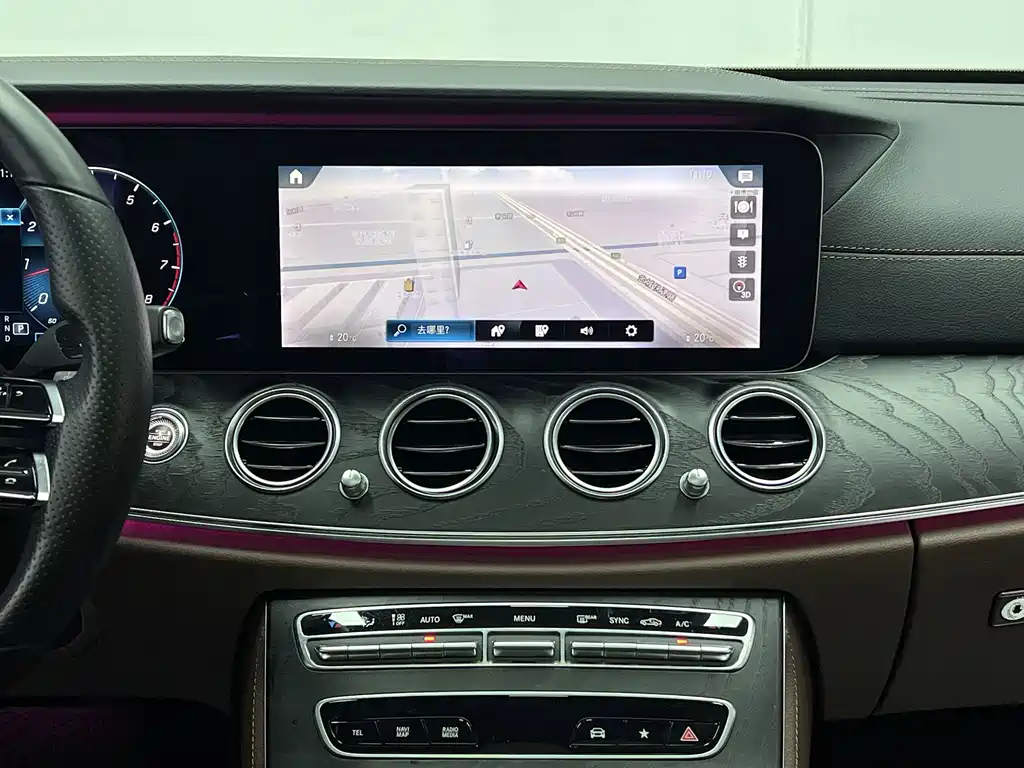Mercedes-Benz E-Class 2021 — фото 18