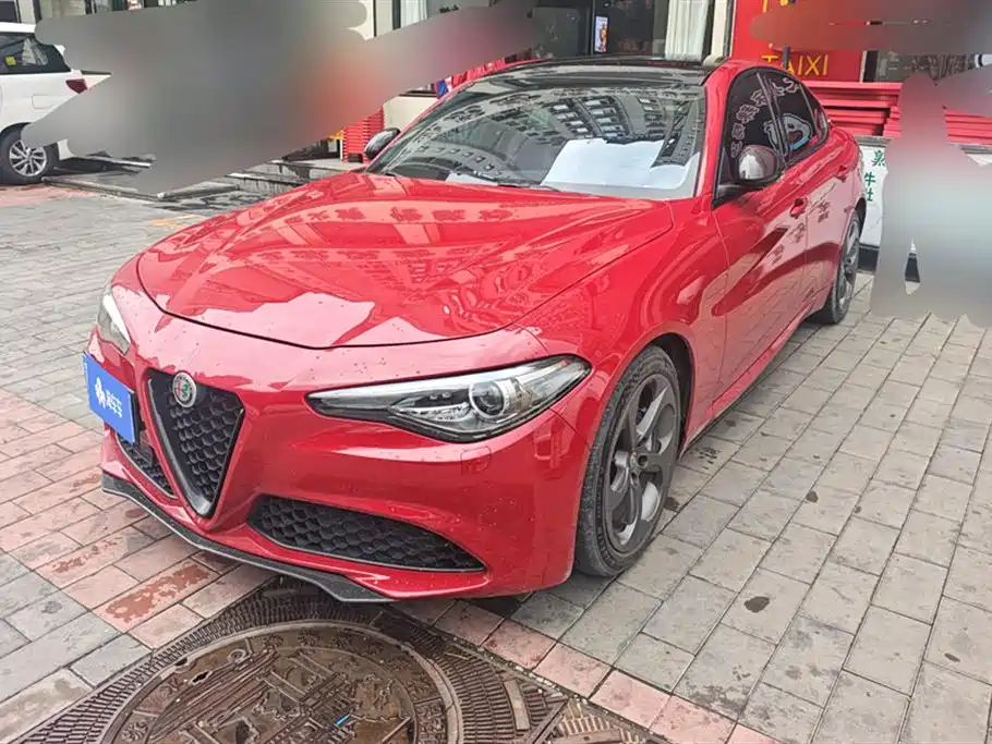 Alfa Romeo Giulia 2020 — фото 1
