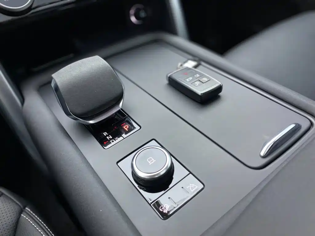 Land Rover Discovery 2024 — фото 19