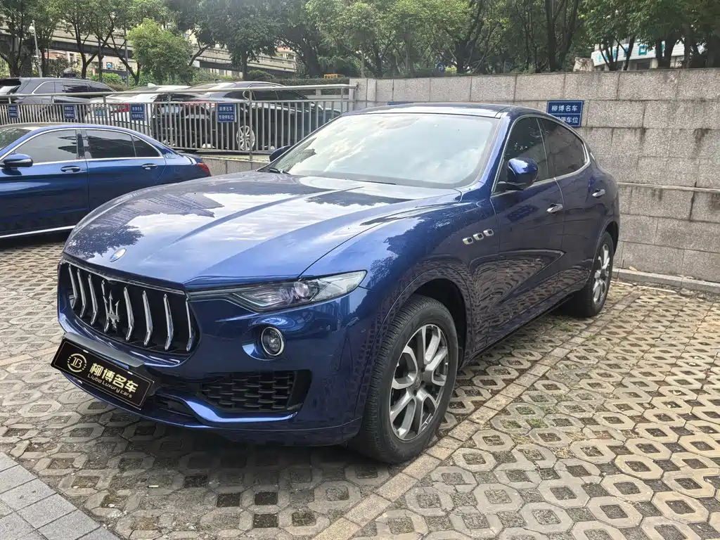 Maserati Levante 2018 — фото 1