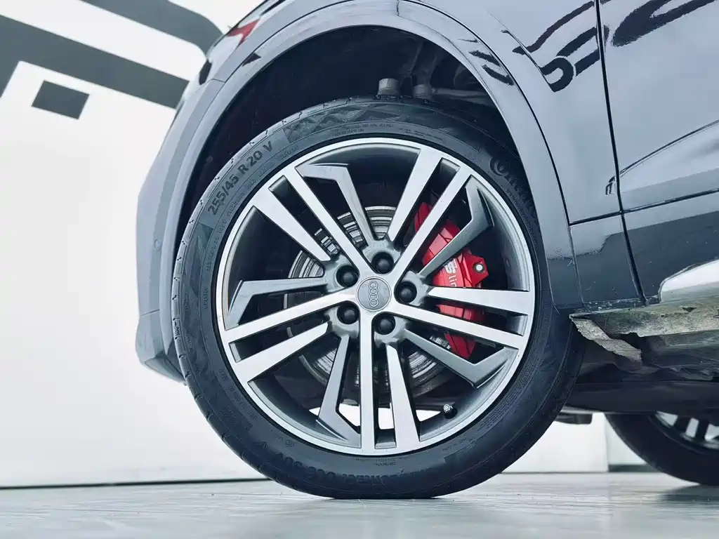 Audi Q5L Sportback 2022 — фото 22