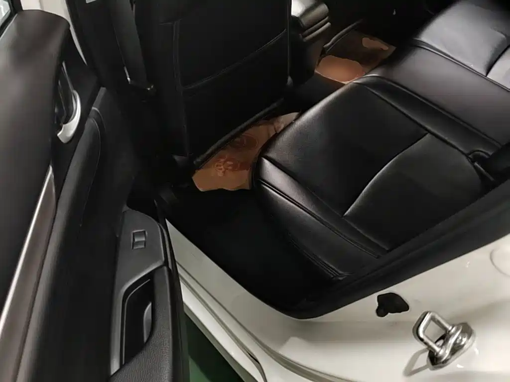 Honda Civic 2017 — фото 17