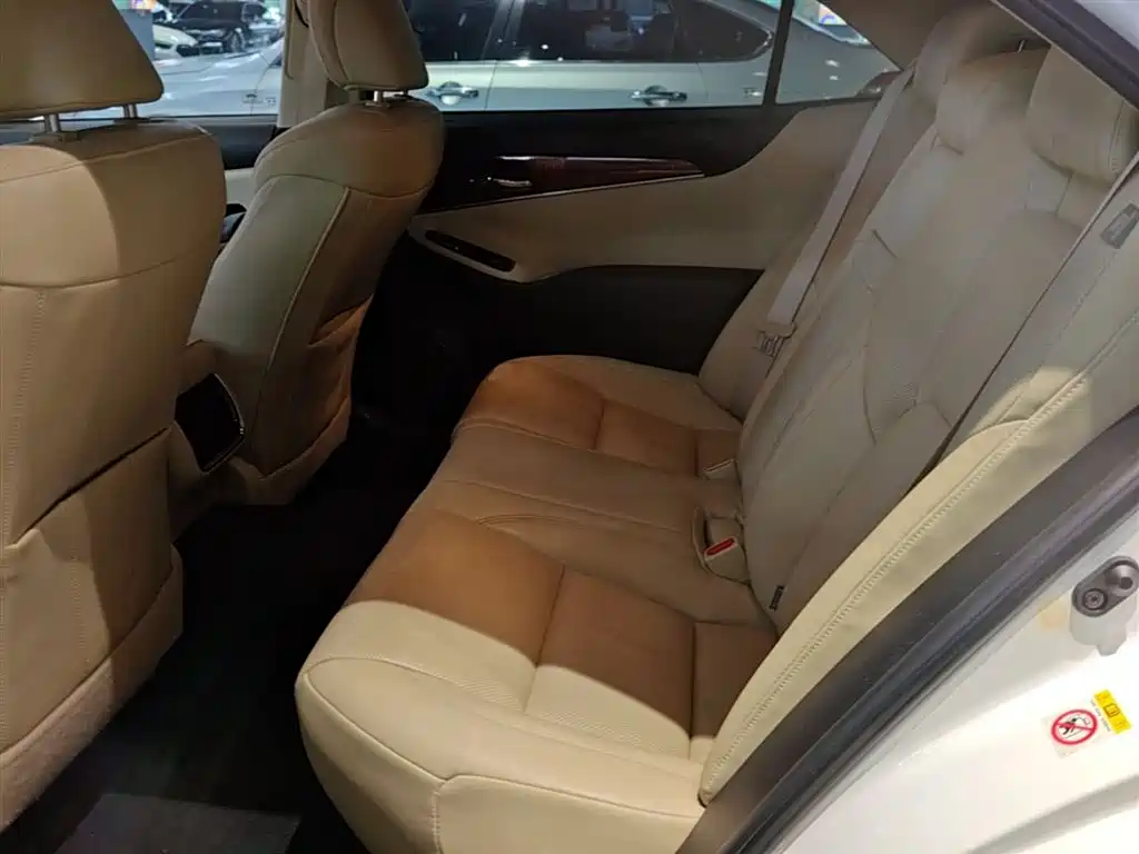 Toyota Crown 2016 — фото 17