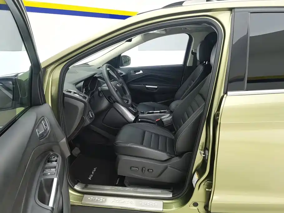 Ford Kuga 2015 — фото 9