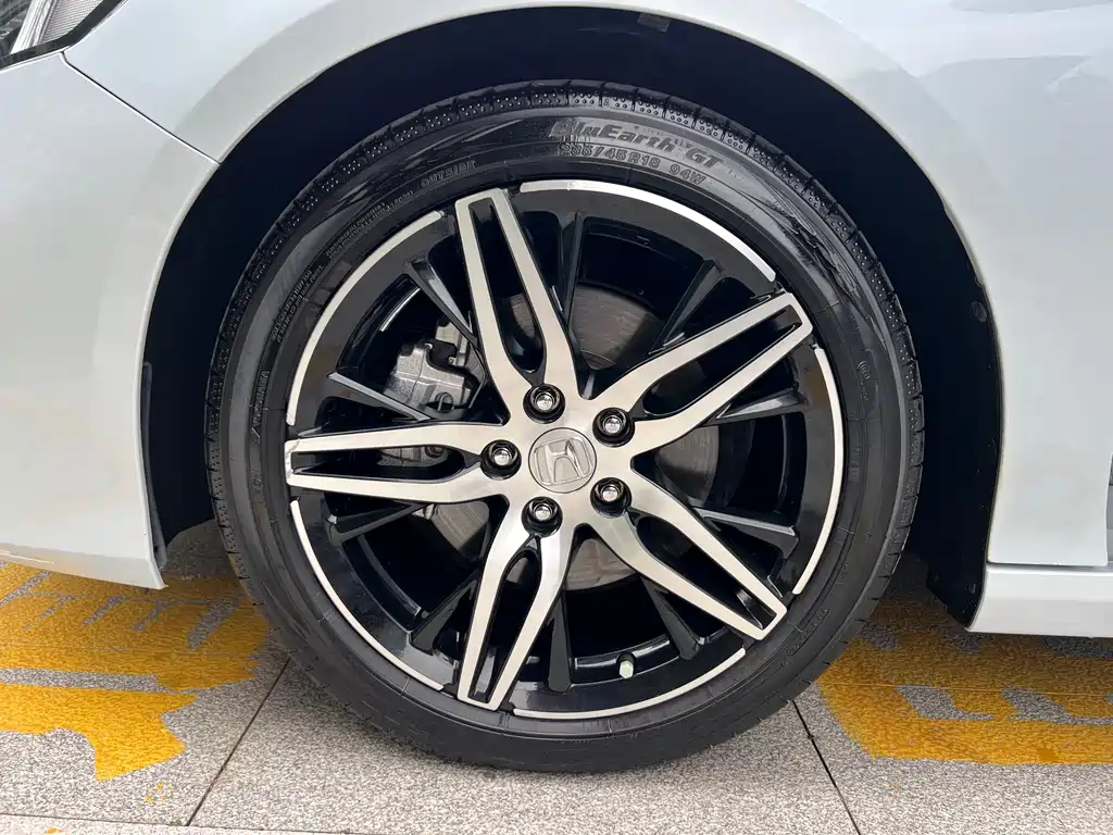 Honda Accord 2023 — фото 16