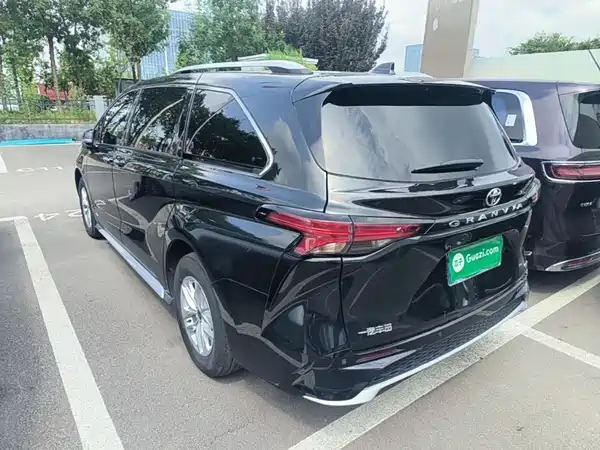 Toyota Granvia 2025