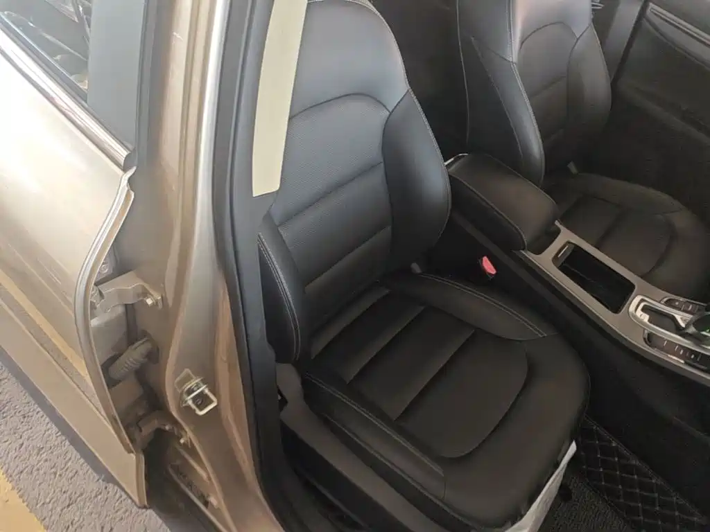 Geely Emgrand GS 2018 — фото 25