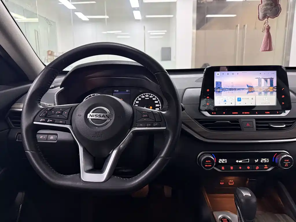 Nissan Teana 2022 — фото 16