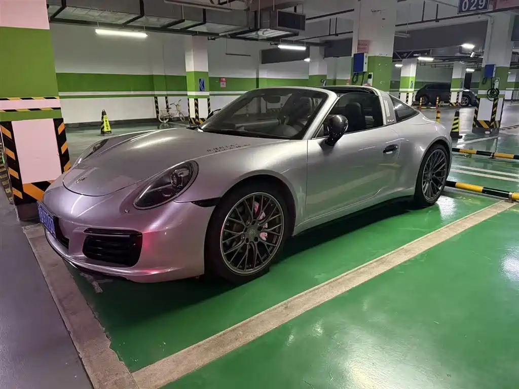 Porsche 911 2019
