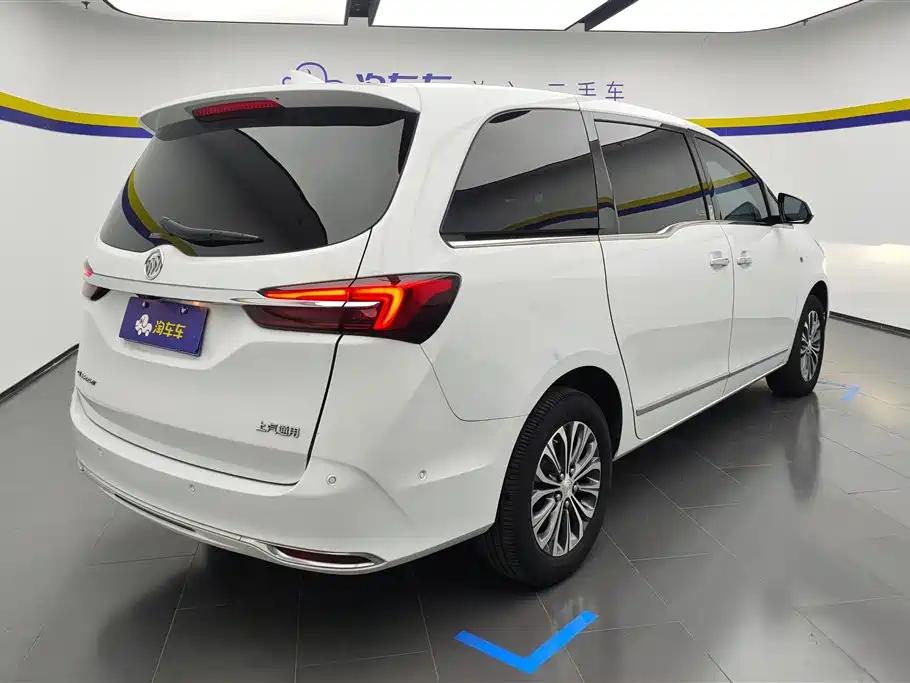 Buick GL8 2022