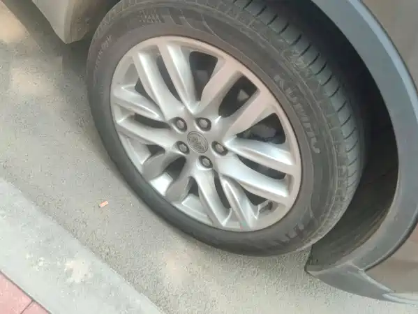 Buick Envision Plus 2020