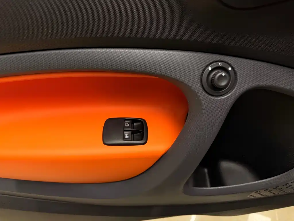 smart Fortwo 2018 — фото 15
