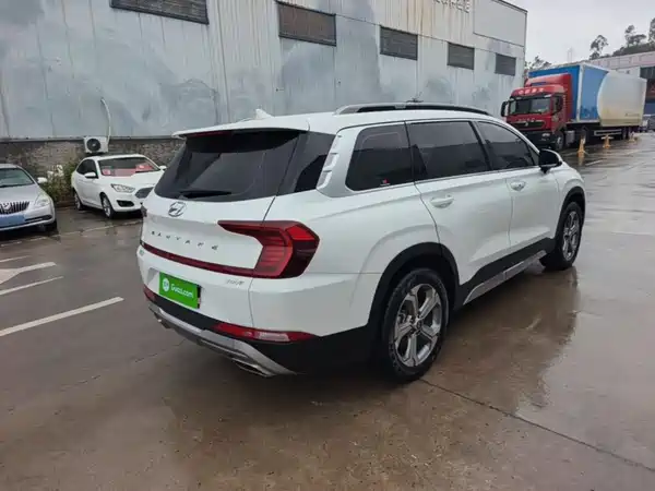 Hyundai Santa Fe 2022