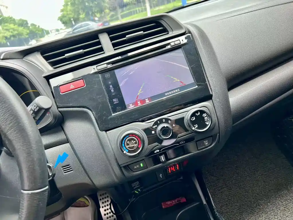 Honda Fit 2018 — фото 16