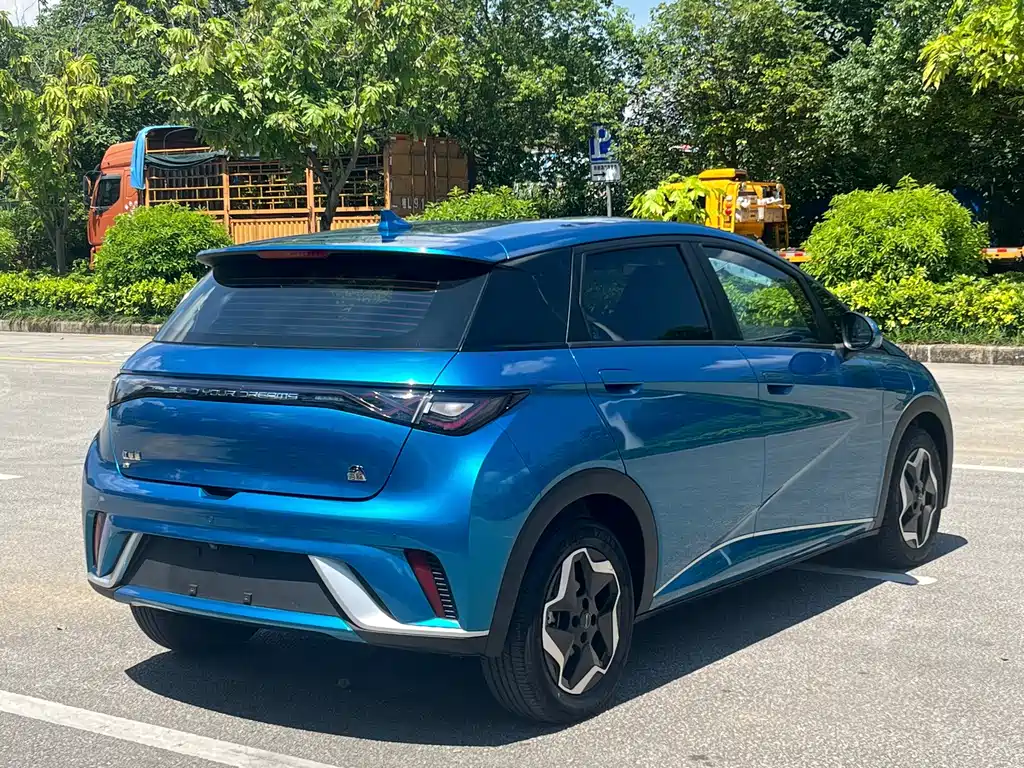 BYD Dolphin 2022