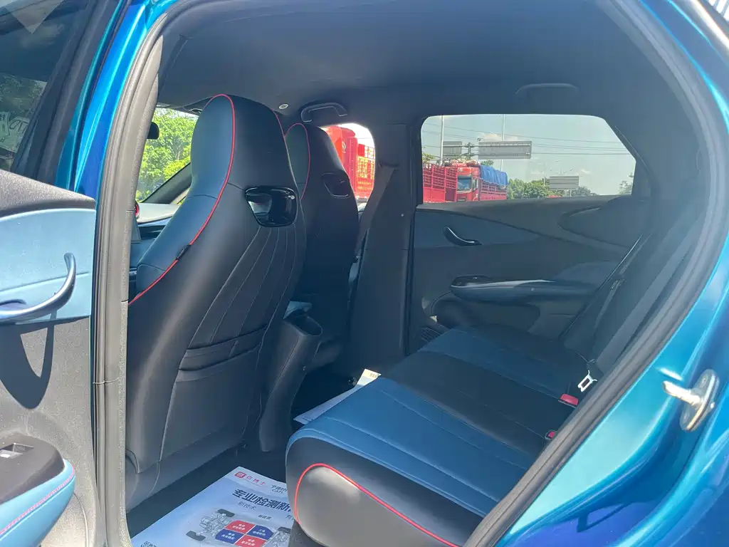 BYD Dolphin 2022 — фото 10