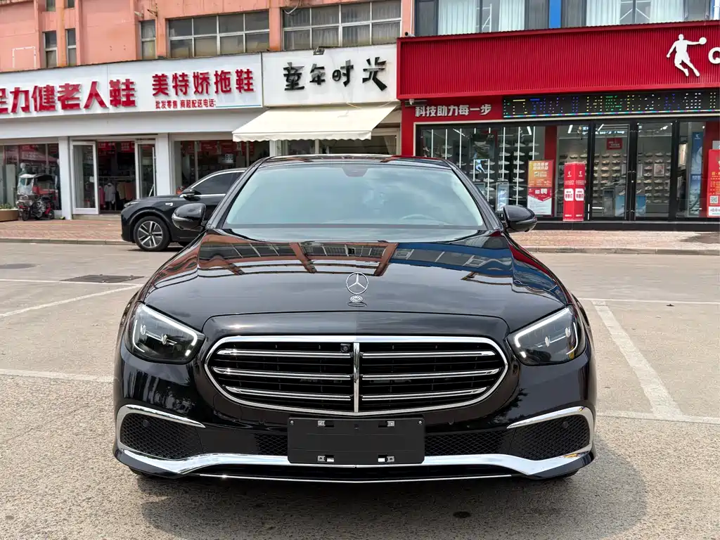 Mercedes-Benz E-Class 2023
