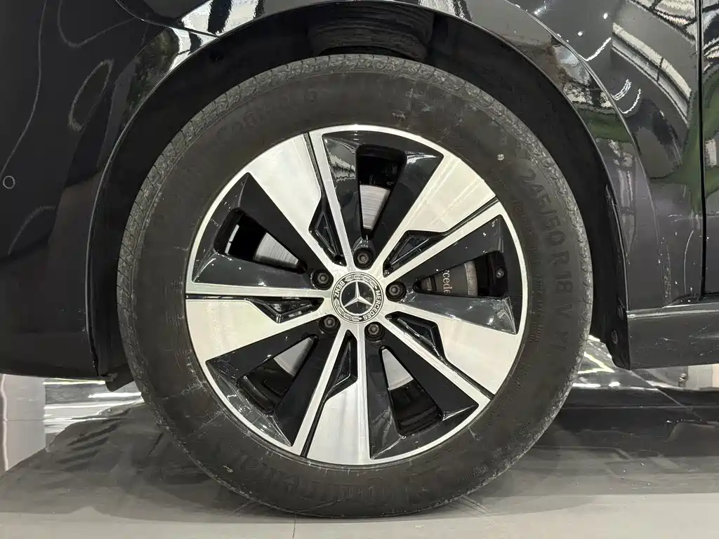 Mercedes-Benz V-Class 2023 — фото 21