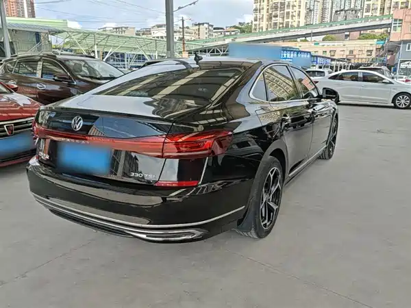 Volkswagen Passat 2023