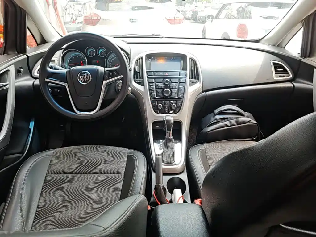 Buick Excelle GT 2015 — фото 10
