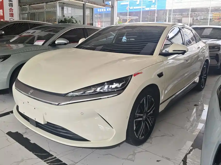 BYD Qin L 2025 — фото 1