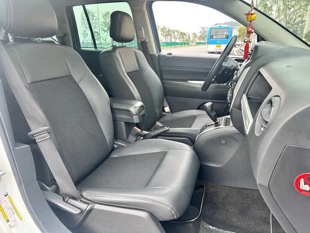 Jeep Compass 2014 — фото 22